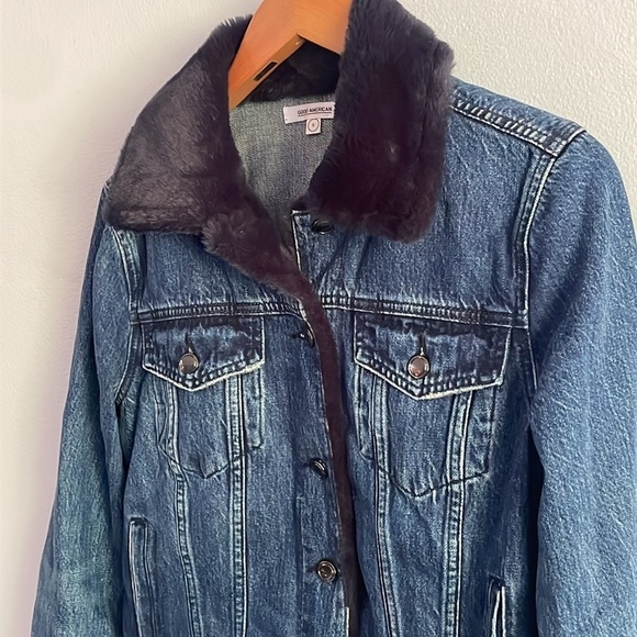 Good American Denim Jean Jacket with Faux Fur Trim Size 0 - Picture 4 of 14